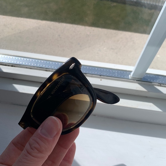 Unique Folding Wayfarer Ray Bans - Picture 2 of 2